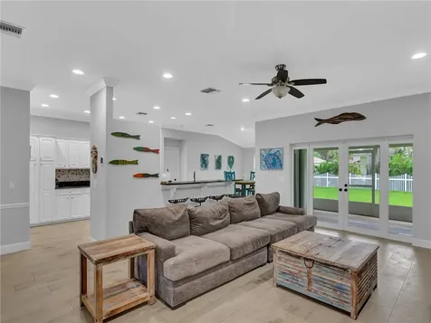 340 40th Court SW Vero Beach FL 32968