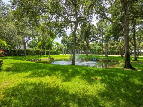340 40th Court SW Vero Beach FL 32968