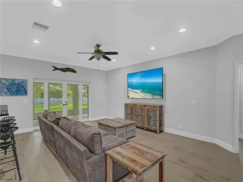 340 40th Court SW Vero Beach FL 32968