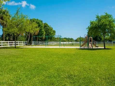 1690 Pointe West Way Vero Beach FL 32966