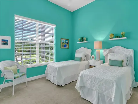 1397 W Island Club Square Vero Beach FL 32963