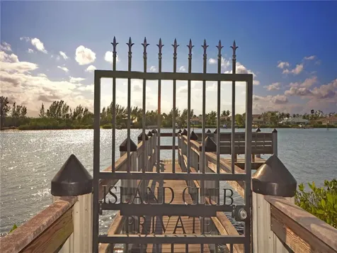 1397 W Island Club Square Vero Beach FL 32963