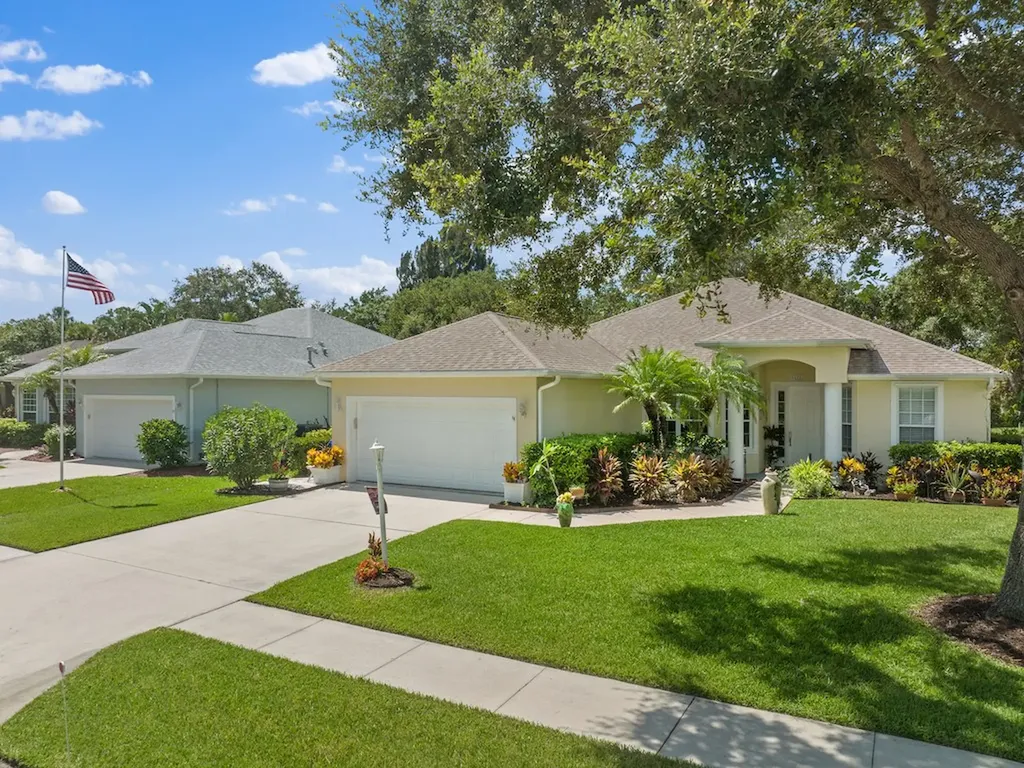 5525 W 1st Square SW Vero Beach FL 32968