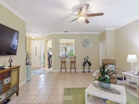 5525 W 1st Square SW Vero Beach FL 32968