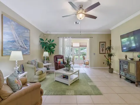 5525 W 1st Square SW Vero Beach FL 32968