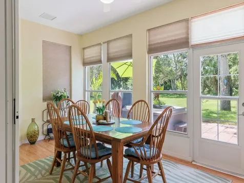 5525 W 1st Square SW Vero Beach FL 32968