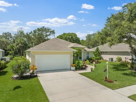5525 W 1st Square SW Vero Beach FL 32968