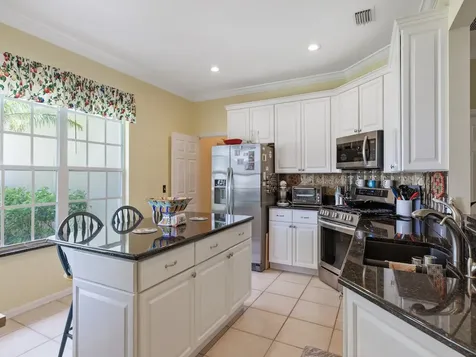 5525 W 1st Square SW Vero Beach FL 32968