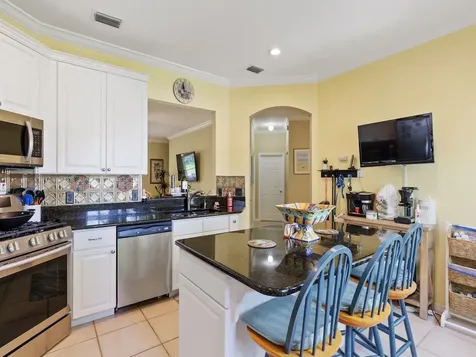 5525 W 1st Square SW Vero Beach FL 32968