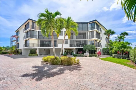 1825 Mooringline Drive Vero Beach FL 32963