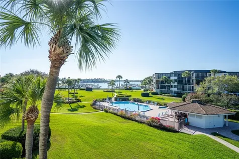 1825 Mooringline Drive Vero Beach FL 32963