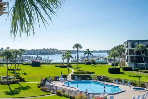 1825 Mooringline Drive Vero Beach FL 32963