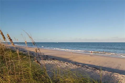1825 Mooringline Drive Vero Beach FL 32963