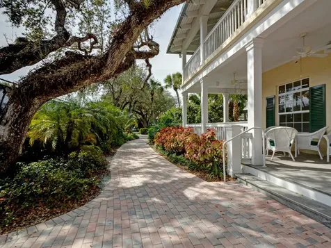 8705 Palm Tree Lane Vero Beach FL 32963