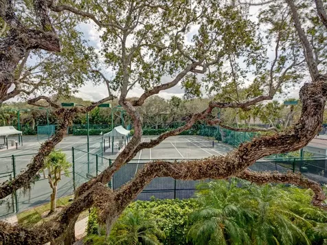 8705 Palm Tree Lane Vero Beach FL 32963