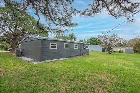 1561 5th Court Vero Beach FL 32960