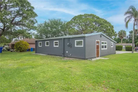 1561 5th Court Vero Beach FL 32960