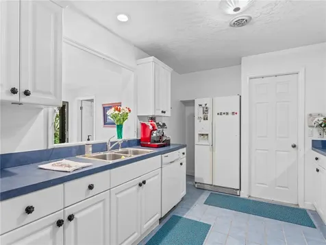 9555 Frangipani Drive Vero Beach FL 32963
