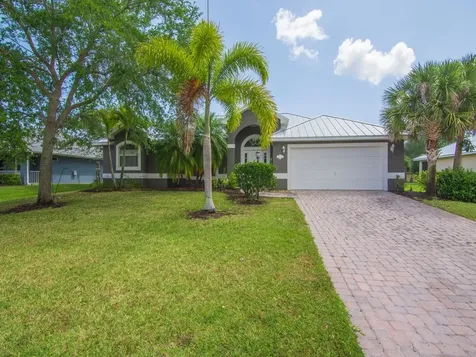 1010 Southlakes Way SW Vero Beach FL 32968