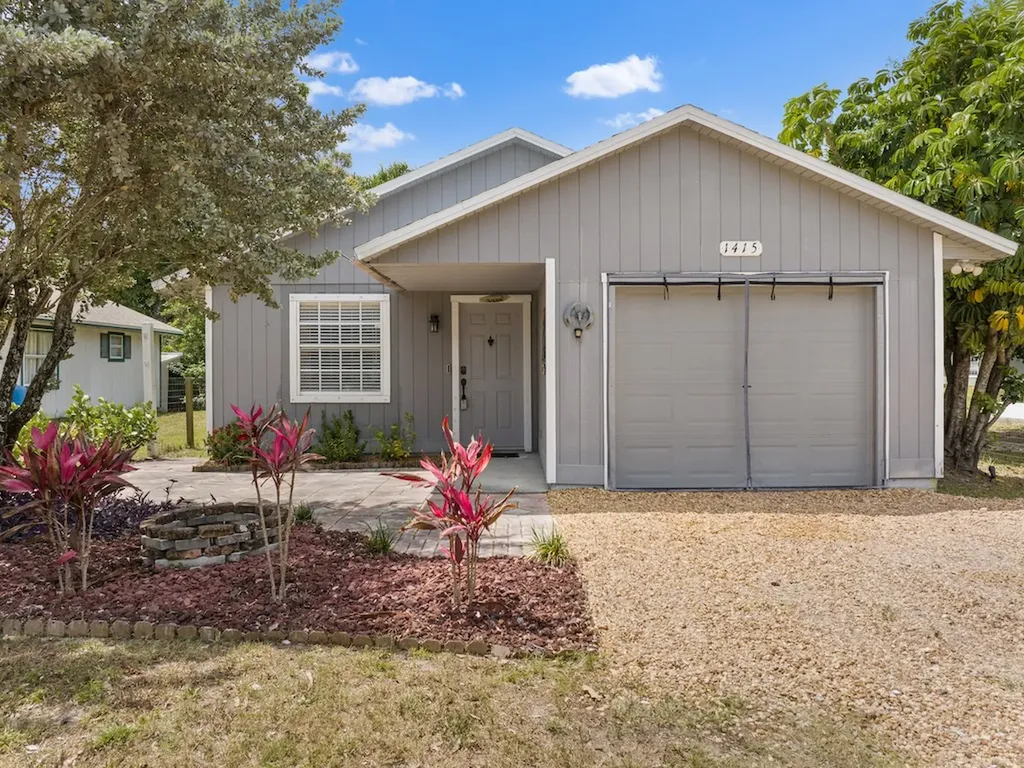 1415 17th Court SW Vero Beach FL 32962
