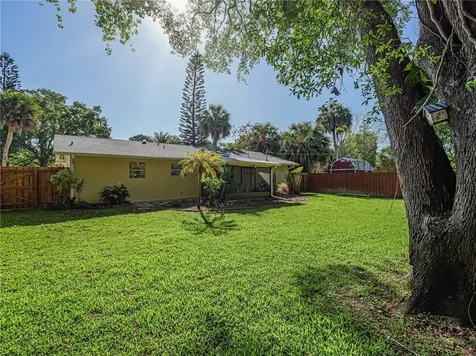 365 13th Avenue Vero Beach FL 32962