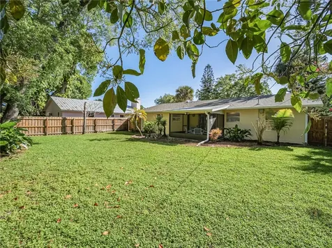 365 13th Avenue Vero Beach FL 32962