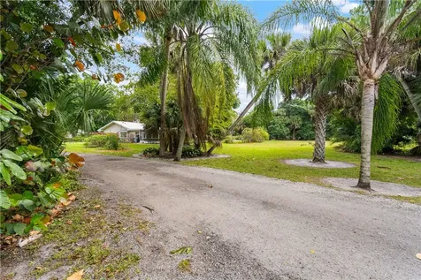 1140 49th Avenue Vero Beach FL 32966
