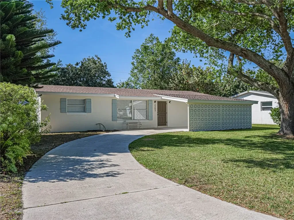 2203 1st Place SW Vero Beach FL 32962
