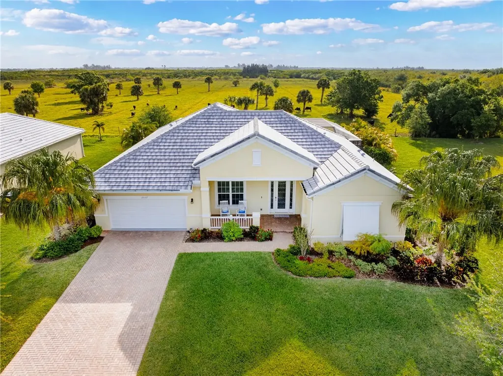 2537 Saint Lucia Circle Vero Beach FL 32967