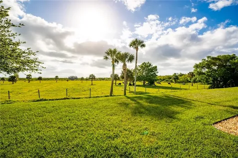 2537 Saint Lucia Circle Vero Beach FL 32967