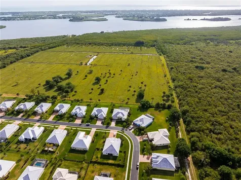 2537 Saint Lucia Circle Vero Beach FL 32967