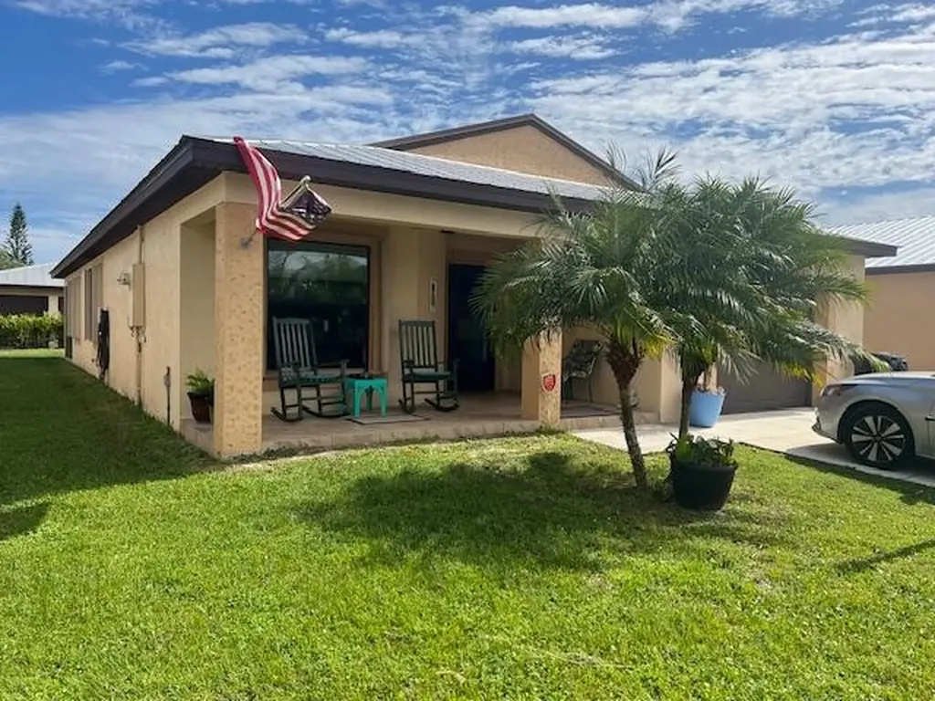 8 Grande Vista Way Port St. Lucie FL 34952