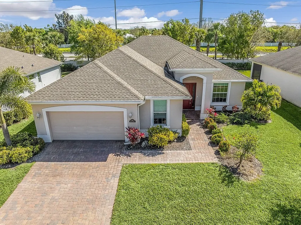 1513 Segovia Circle Vero Beach FL 32966