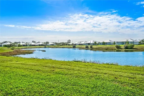 294 11th Square SW Vero Beach FL 32962