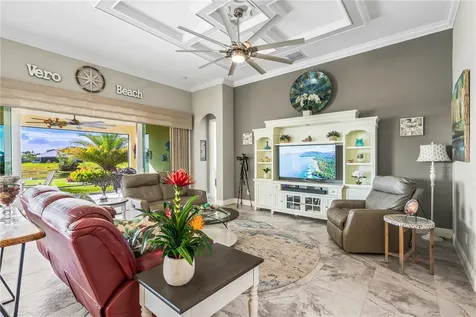 294 11th Square SW Vero Beach FL 32962