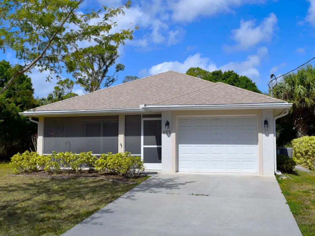 613 30th Avenue SW Vero Beach FL 32968