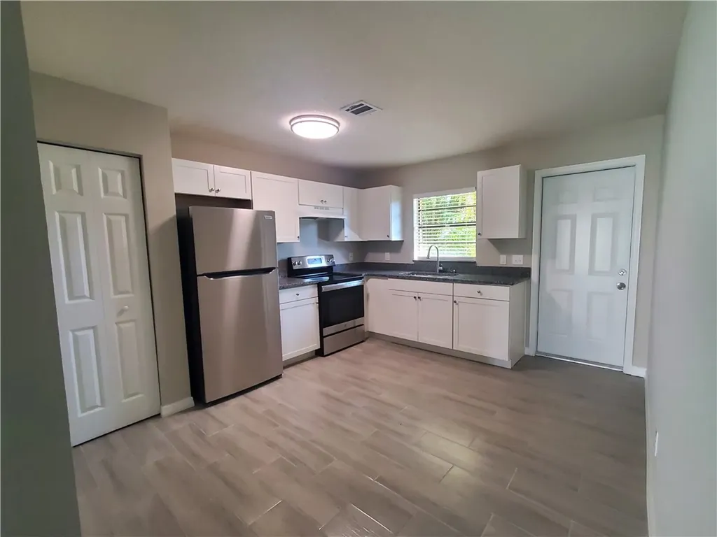 3302 S 7th Street Fort Pierce FL 34982