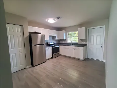 3302 S 7th Street Fort Pierce FL 34982