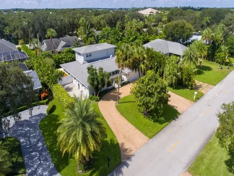 610 Honeysuckle Lane Vero Beach FL 32963