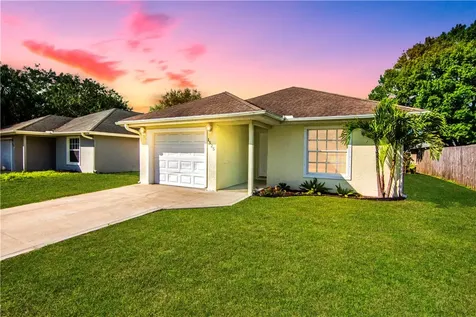 1525 18th Avenue SW Vero Beach FL 32962