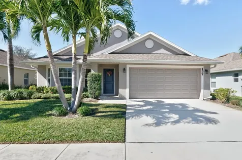 137 Briarcliff Circle Sebastian FL 32958