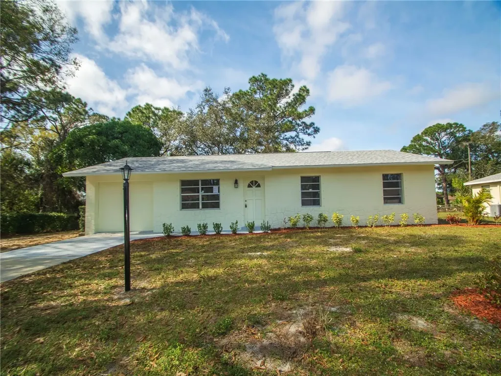 4555 47th Court Vero Beach FL 32967