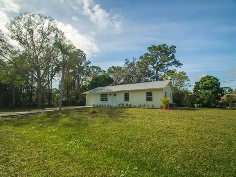 4555 47th Court Vero Beach FL 32967
