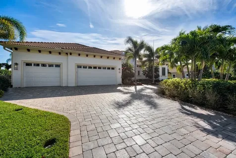 1655 Paseo Del Lago Lane Vero Beach FL 32967