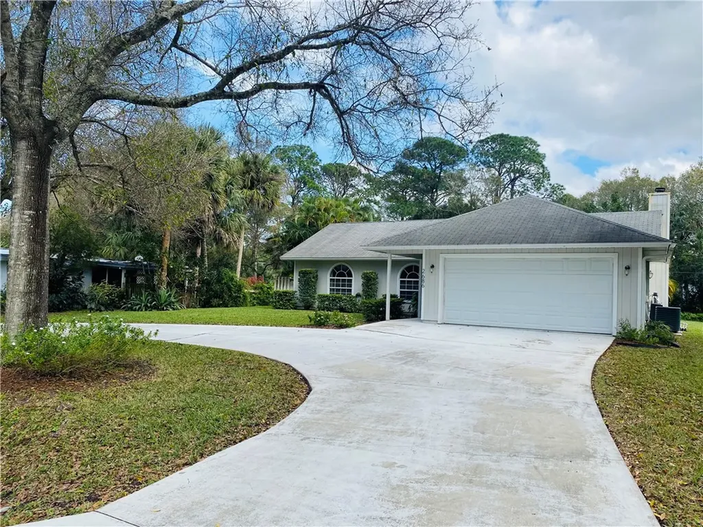 2686 58th Court Vero Beach FL 32966