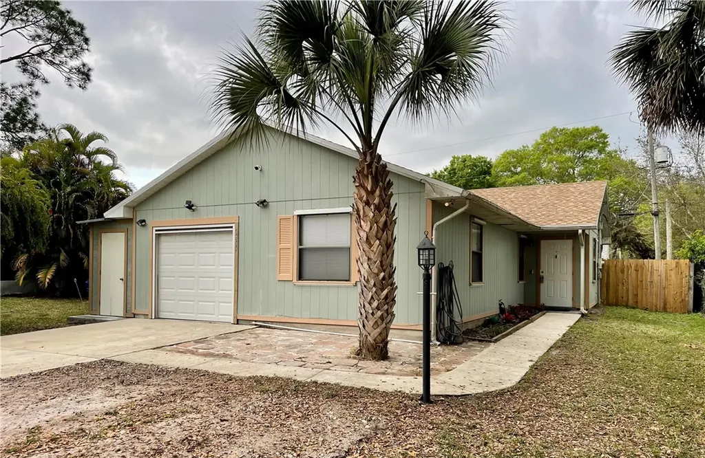 2455 86th Court Vero Beach FL 32966