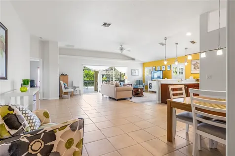 522 S Valencia Circle SW Vero Beach FL 32968