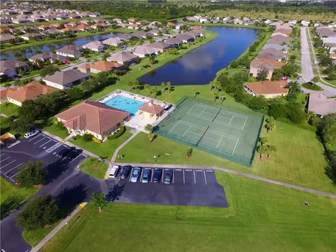 522 S Valencia Circle SW Vero Beach FL 32968