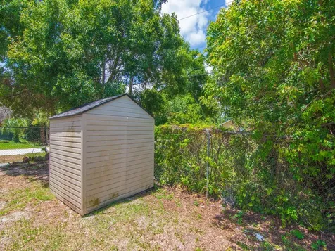 1195 18th Avenue SW Vero Beach FL 32962