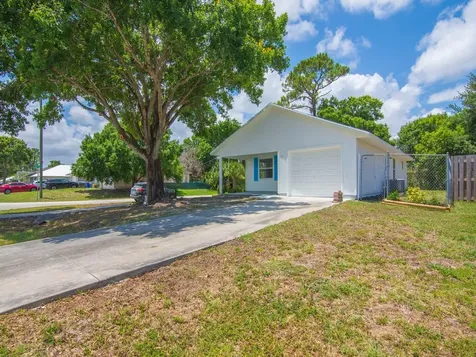 1195 18th Avenue SW Vero Beach FL 32962